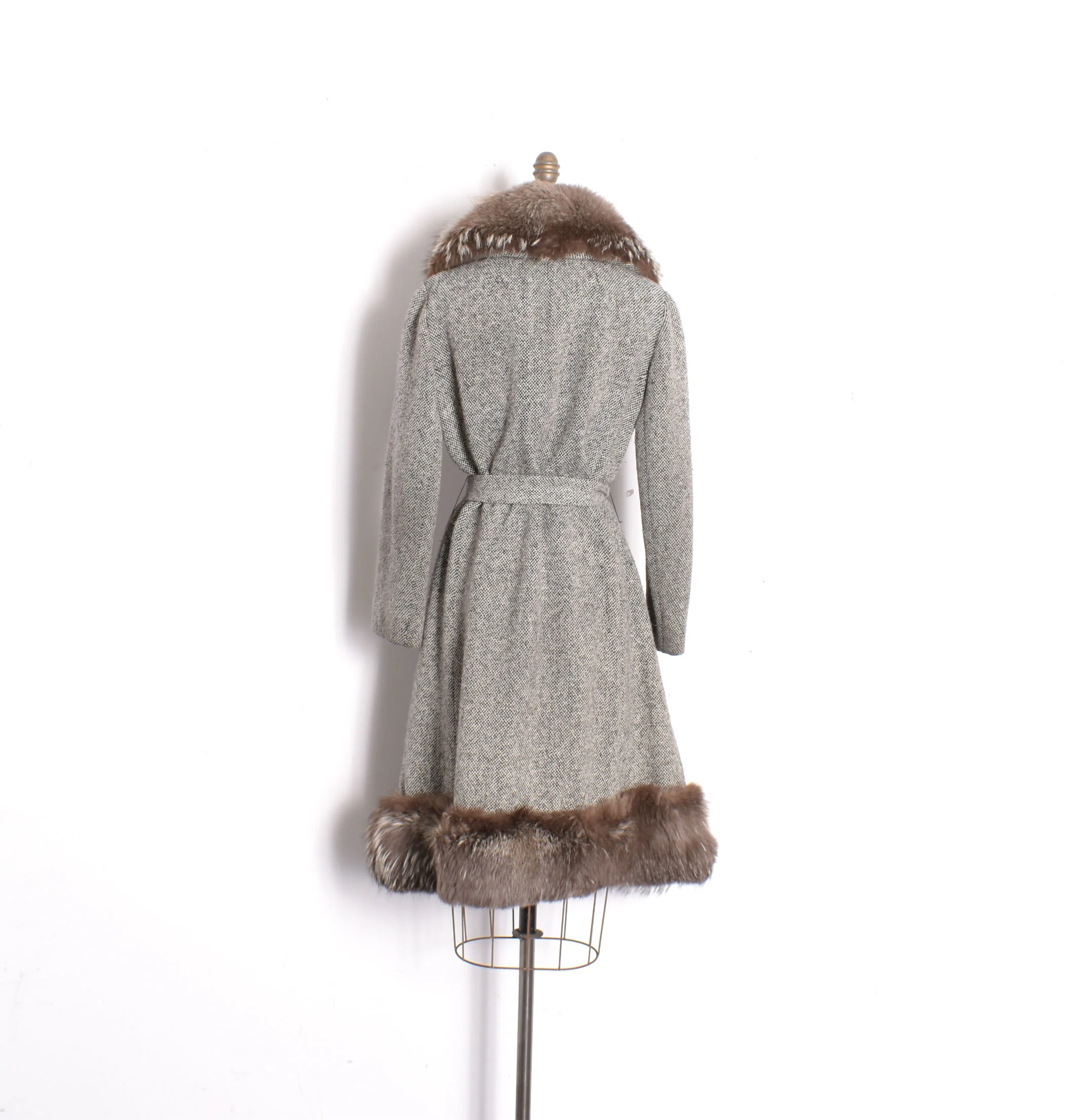 1960s Tweed Wrap Coat with Fox Fur Trim-S/M — La Poubelle Vintage